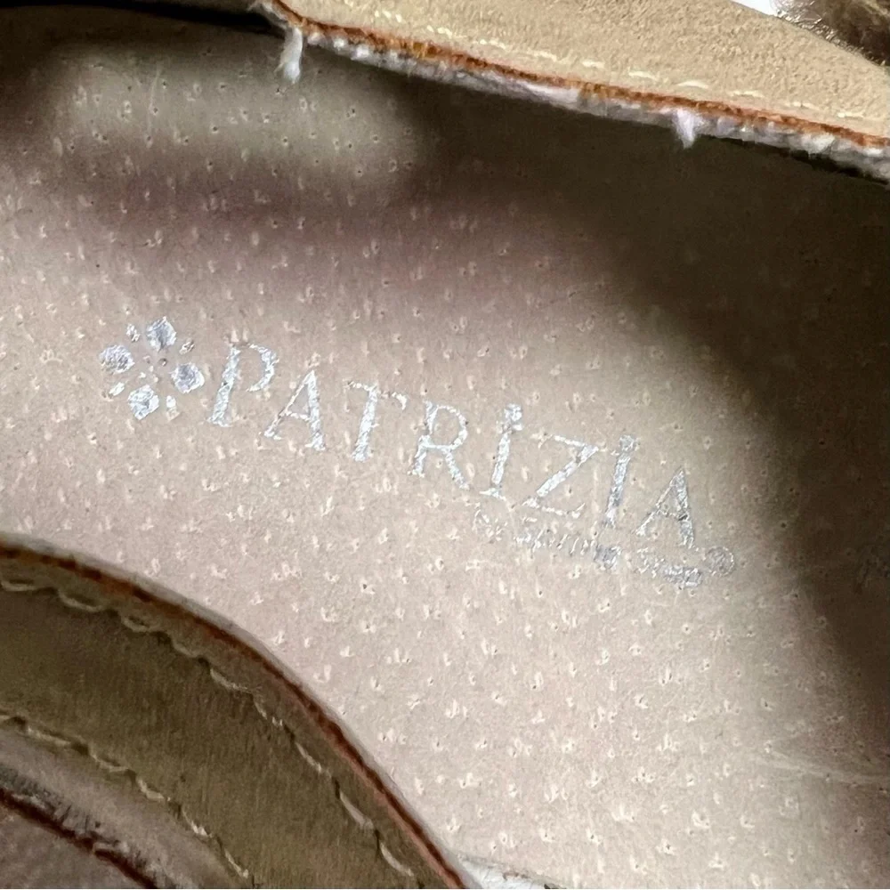 NEW PATRIZIA Trudy Light Taupe Womens Mary Jane Shoes stencil cut out boho 7M